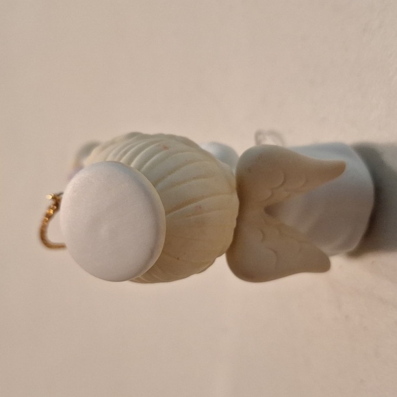 Precious Moments trumpet blower ornament - Picture 3 of 4